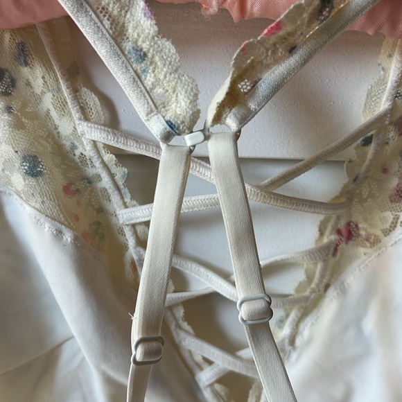 PINK by Victoria’s Secret - Lace Bralette - Small - Picture 4 of 6